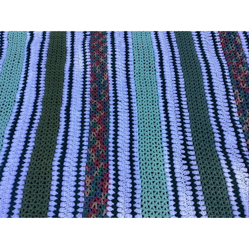 Knitted Crochet Throw Blanket/ Afghan 74"x88"Scalloped Edges Mint/Greens